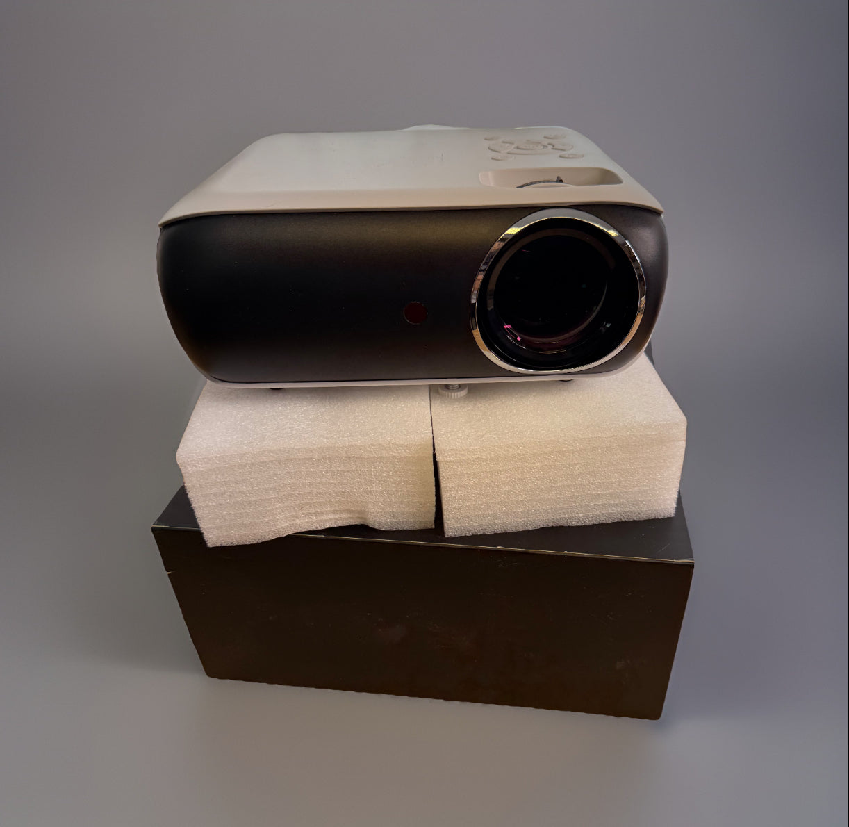 Hopvision H1 LED-Beamer Projektor Full HD 1920x1080p Bluetooth USB HDMI